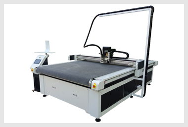 CF series advertising material cutting machine